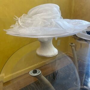 White Wide Brim Dress Hat NWT